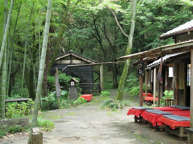 三日月村